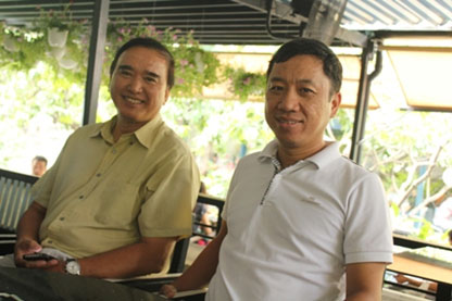 PGS.TS Nguyễn Văn Hiệp và Anh Nguyễn Văn Long - Giám đốc PMDC